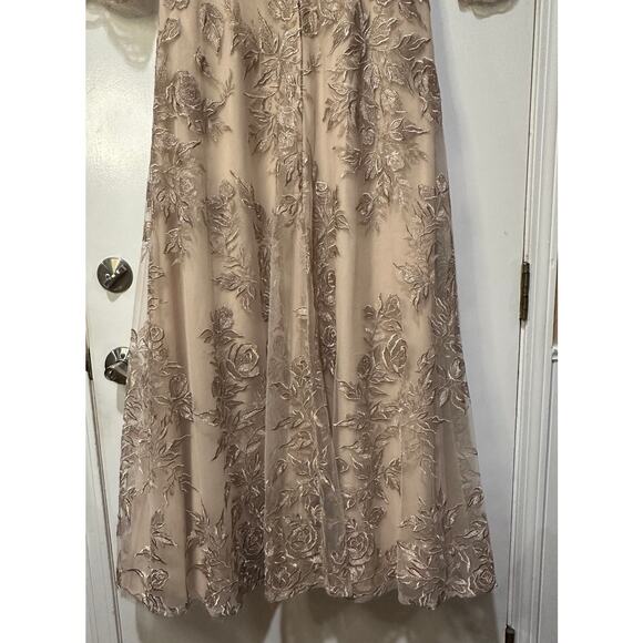 La Femme Floral Embroidered Mesh A-Line Gown Champagne Size 12 NWT 28053 - Picture 16 of 16